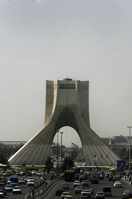 برج بلند قامت تاریخ تهران نیازمند حمایت شورا و شهرداری