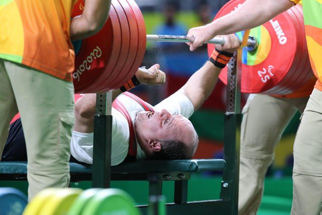 بازگشت صادق زاده به پاراوزنه برداری بعد از ۳ سال دوری از تیم ملی