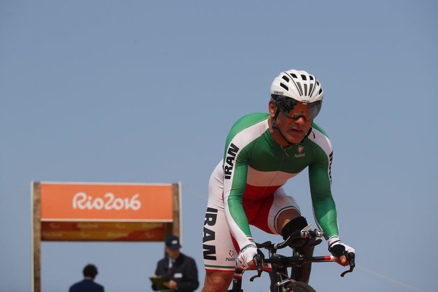 تسلیت بانوان عضو کمیسیون فرهنگی مجلس در پی درگذشت بهمن گلبارنژاد
 تسلیت بانوان عضو کمیسیون فرهنگی مجلس در پی درگذشت بهمن گلبارنژاد