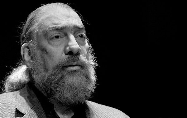 ۱۱ سال پس از سکوت اسطوره سنتور ۱۱ سال پس از سکوت اسطوره سنتور