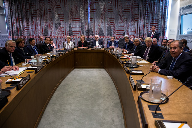 یک سناتور آمریکایی: خروج از برجام زخمزدن به آمریکا است یک سناتور آمریکایی: خروج از برجام زخمزدن به آمریکا است