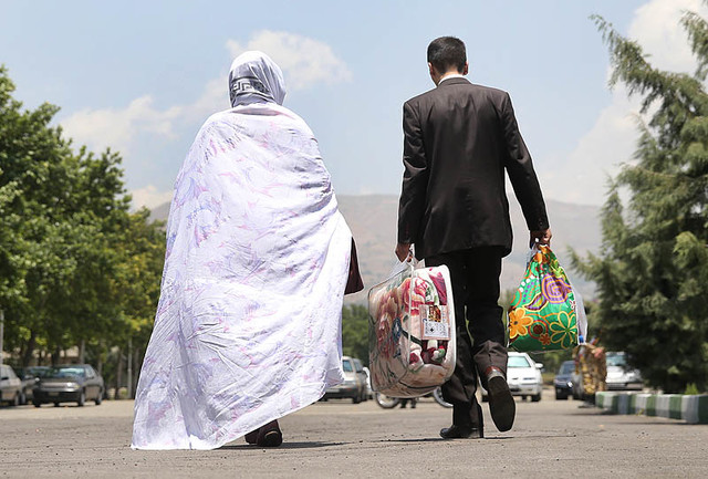 عکس تزئینی است. «سنگ قلاب» بانکها برای نپرداختن «وام ازدواج»