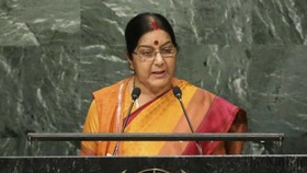 وزیر خارجه هند: پاکستان آرزوی کشمیر را از سر بیرون کند