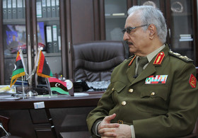 ابراز تمایل ضمنی حفتر برای به دست گرفتن سکان رهبری لیبی