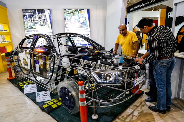 عکس تزئینی و آرشیوی است برگزاری سومین رویداد تور فناورانه همزمان با نمایشگاه صنعت خودرو