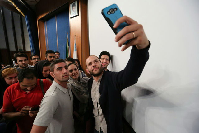 بابک حمیدیان: در دانشگاه احساس امنیت میکنم  بابک حمیدیان: در دانشگاه احساس امنیت میکنم