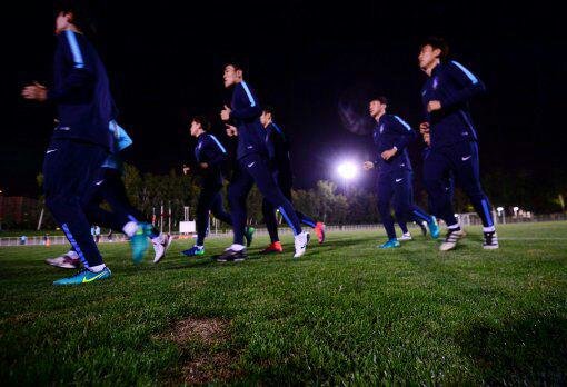 حضور یک اتوبوس خبرنگار کرهای در ایران! حضور یک اتوبوس خبرنگار کرهای در ایران!