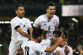 دیدار فوتبال تیمهای ایران و کره جنوبی