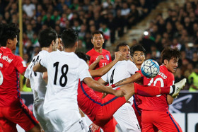 دیدار فوتبال تیمهای ایران و کره جنوبی