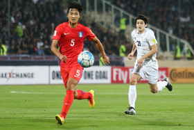 دیدار فوتبال تیمهای ایران و کره جنوبی