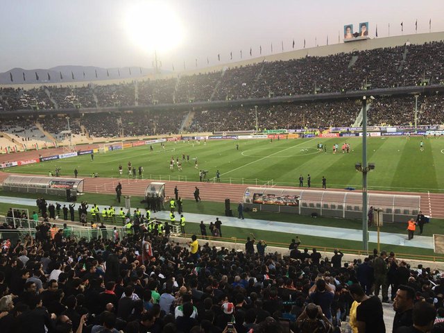 ۷۰ هزار تماشاگر در "آزادی"/ تماشای دیدار ایران و کرهجنوبی رایگان شد + فیلم ۷۰ هزار تماشاگر در "آزادی"/ تماشای دیدار ایران و کرهجنوبی رایگان شد + فیلم