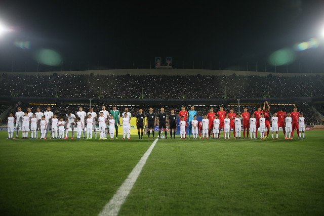 ویدئو / در حاشیه دیدار تیمهای فوتبال ایران و کره جنوبی ویدئو / در حاشیه دیدار تیمهای فوتبال ایران و کره جنوبی