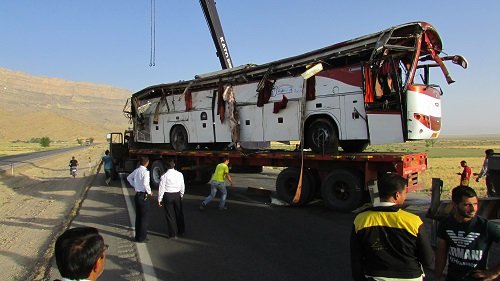 خروج یک دستگاه اتوبوس از محور قوچان-فاروج/مصدومیت 20 نفر