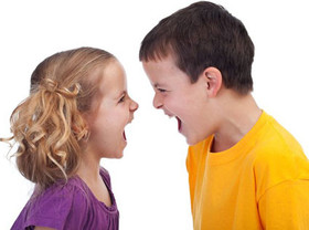 والدین در هنگام نزاع فرزندانشان تنها شنونده باشند