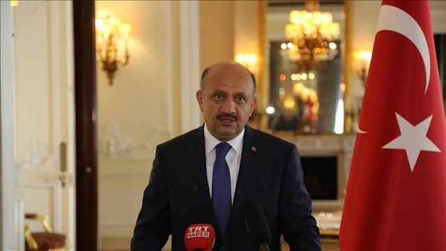 درخواست وزیر دفاع ترکیه برای گفتوگو درباره جزایر مورد مناقشه با یونان درخواست وزیر دفاع ترکیه برای گفتوگو درباره جزایر مورد مناقشه با یونان