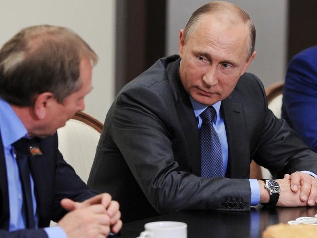 پوتین درخواست از سرگیری حملات هوایی در حلب را رد کرد پوتین درخواست از سرگیری حملات هوایی در حلب را رد کرد