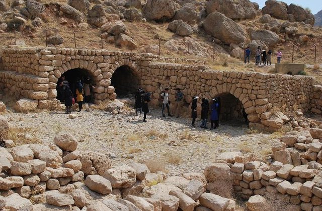 طاق سنگی جونقان در چهارمحال وبختیاری مرمت می‌شود - ایسنا