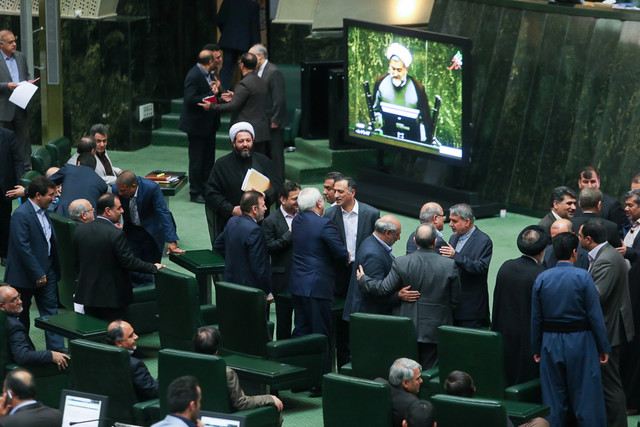 ادامه بررسی صلاحیت وزرای پیشنهادی به بعداز ظهر موکول شد ادامه بررسی صلاحیت وزرای پیشنهادی به بعداز ظهر موکول شد