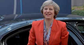 ترزا می: انگلیس می‌تواند به قهرمان جهانی تجارت آزاد تبدیل شود