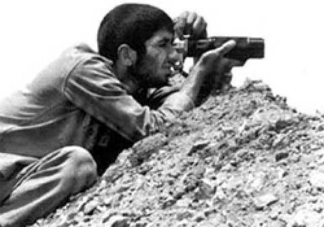 عکس تزئینی است عکسهای نادیده جنگ از آرشیو ارتش