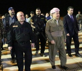 استقبال بارزانی از العبادی در فرودگاه اربیل