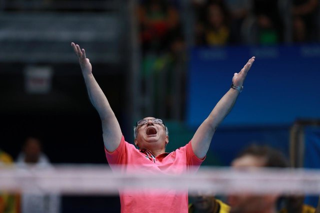 همه در باد قهرمانی والیبال نشسته خوابیدهاند/ ورزش معلولان دغدغه نیست! همه در باد قهرمانی والیبال نشسته خوابیدهاند/ ورزش معلولان دغدغه نیست!