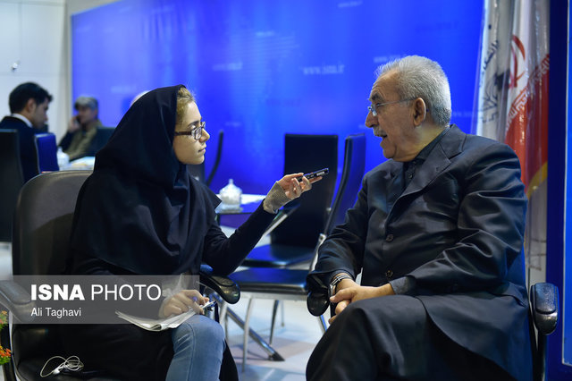 تحلیلگر ایتالیایی: کلینتون ایدههای بسیار خطرناکی علیه جهان مطرح خواهد کرد تحلیلگر ایتالیایی: کلینتون ایدههای بسیار خطرناکی علیه جهان مطرح خواهد کرد