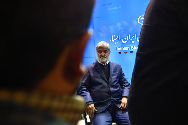 رفتار خاتمی و هاشمی نجیبانهتر از احمدینژاد بود علی مطهری نماینده مردم تهران در مجلس در غرفه ایسنا
