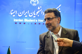 تاج‌زاده: عبور از روحانی اشتباه است