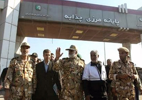  فرمانده نیروی زمینی ارتش از مرز چذابه بازدید کرد