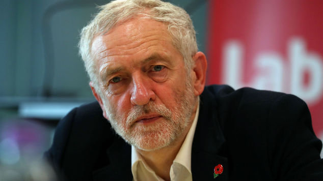 رهبر حزب کارگر انگلیس به ارتباط با یک جاسوس کمونیست متهم شد