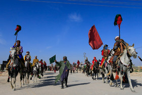 پیاده روی عزاداران امام حسین (ع) در مسیر نجف به کربلا