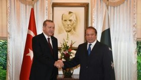 اردوغان در پاکستان: غرب از داعش حمایت می‌کند