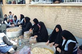 ادامه فعالیت موکب‌ها و توزیع غذا در ایلام تا ۱۰ آذر 