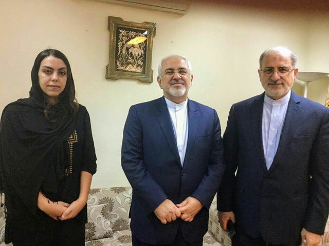 گفتوگو با دختر ایرانیِ متهم به قتل در هند گفتوگو با دختر ایرانیِ متهم به قتل در هند