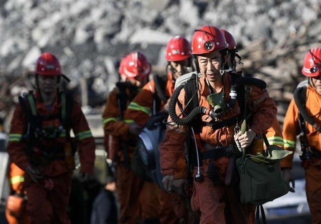 انفجار، ۲۲ کارگر معدن را گرفتار کرد