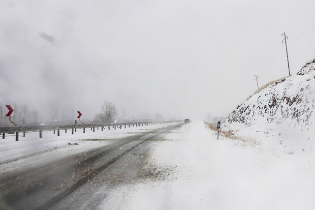برف و کولاک شدید در جاده تبریز - اهر‎