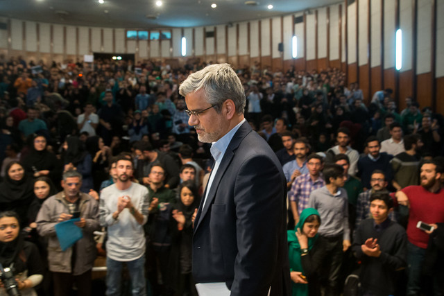 محمود صادقی در مراسم روز دانشجو در دانشکده فنی دانشگاه تهران