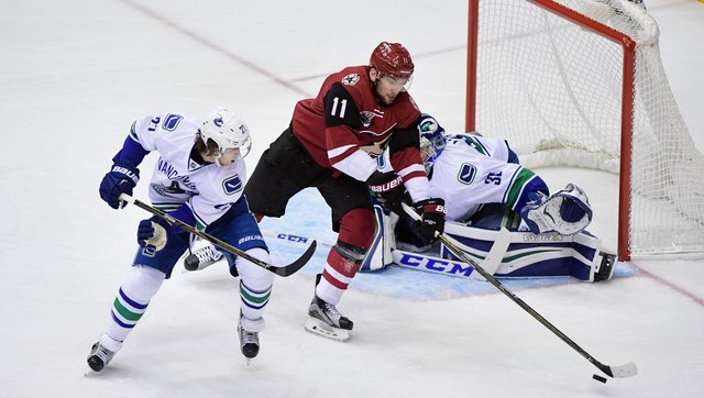 شیوع کرونا مسابقات جهانی هاکی روی یخ را هم لغو کرد شیوع کرونا مسابقات جهانی هاکی روی یخ را هم لغو کرد