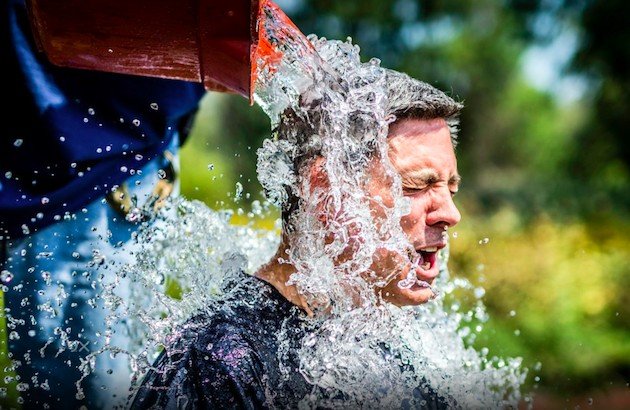 چه بر سر چالش آب یخ آمد؟ چه بر سر چالش آب یخ آمد؟