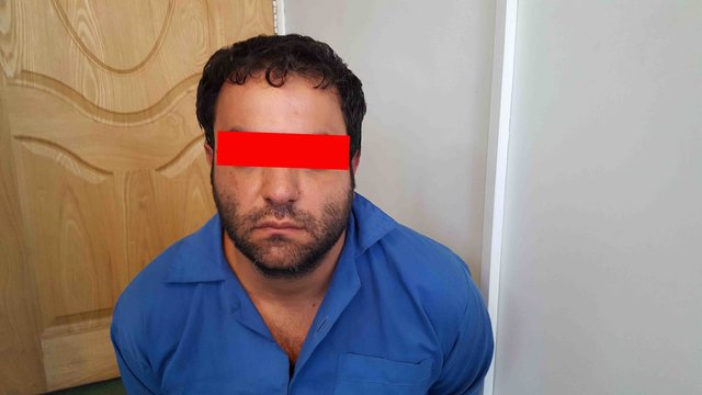 حمله مرد تنومند با چاقو به آرایشگاههای زنانه حمله مرد تنومند با چاقو به آرایشگاههای زنانه