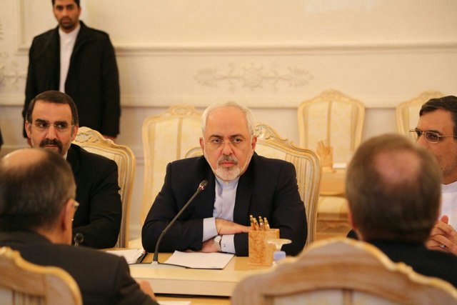 ظریف: دولت و مردم ایران برای مبارزه با تروریستها در کنار دولت روسیه قرار دارند ظریف: دولت و مردم ایران برای مبارزه با تروریستها در کنار دولت روسیه قرار دارند