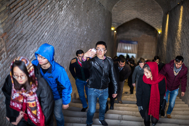 عکس: آرشیو برخورد با متخلفان تورهای گردشگری غیرمجاز در قزوین