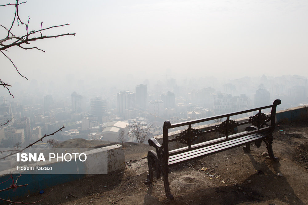 وضعیت اضطراری ۱۶ ایستگاه کنترل کیفیت هوای تهران/مرگ ۱۲۵۱ تهرانی به دلیل آلودگی هوا در سال گذشته