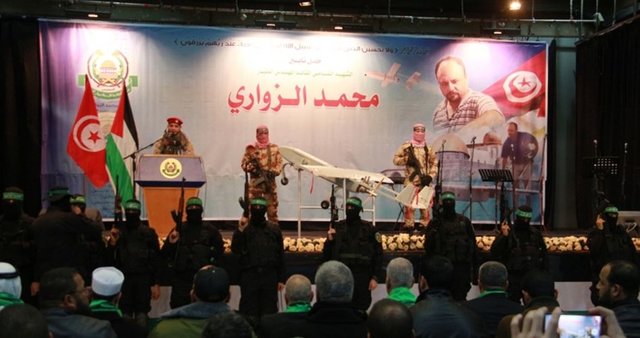 حماس به مهندس الزواری "نشان قدس" اعطا کرد حماس به مهندس الزواری "نشان قدس" اعطا کرد