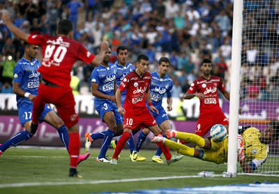 ویدیو/ خلاصه بازی پرسپولیس ۴ - استقلال ۲ (داربی ۸۳) ویدیو/ خلاصه بازی پرسپولیس ۴ - استقلال ۲ (داربی ۸۳)