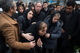 تشییع پیکر پوران فرخزاد