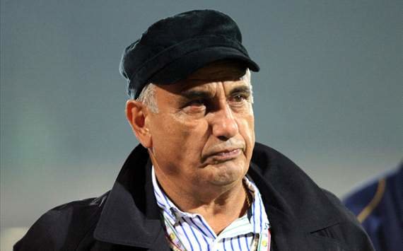 شرفی: چرا فدراسیون اجازه میدهد دو مربی خارجی برای ما تصمیم بگیرند؟  شرفی: چرا فدراسیون اجازه میدهد دو مربی خارجی برای ما تصمیم بگیرند؟