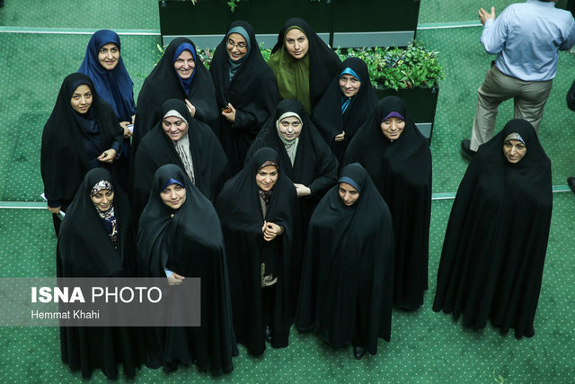 زنان این سرزمین، همواره مشوق مردان با غیرت و با اراده تیم ملی فوتبال ایران هستند