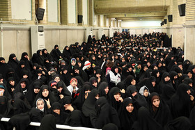  دیدار هزاران نفر از قشرهای مختلف مردم قم با مقام معظم رهبری